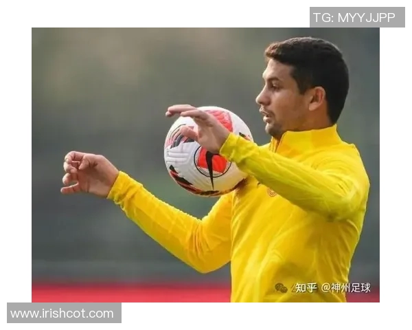 夹克足球明星的魅力与成就揭秘,探索他们在绿茵场上的传奇故事 夹克足球明星的魅力与成就揭秘,探索他们在绿茵场上的传奇故事