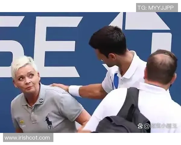 足球明星双标行为引发热议场面揭秘背后的真相与争议