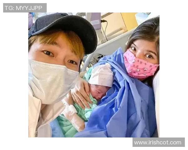 足球明星喜迎女儿降临家庭幸福瞬间温馨时刻尽显父爱光辉