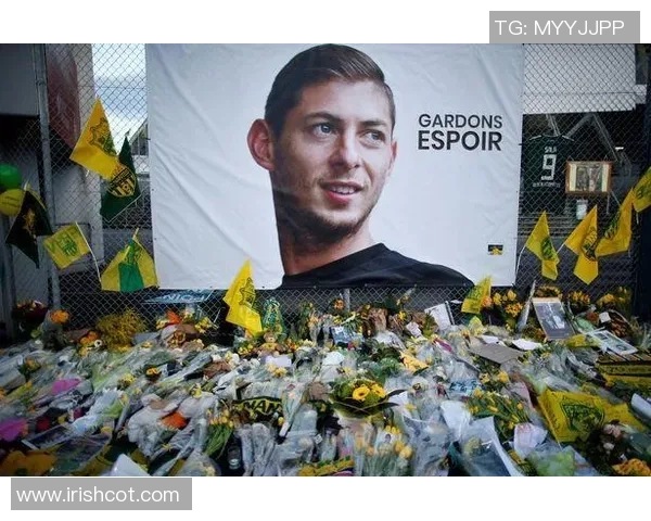 足球明星遭遇飞机失事事件引发全球关注与哀悼 足球明星遭遇飞机失事事件引发全球关注与哀悼